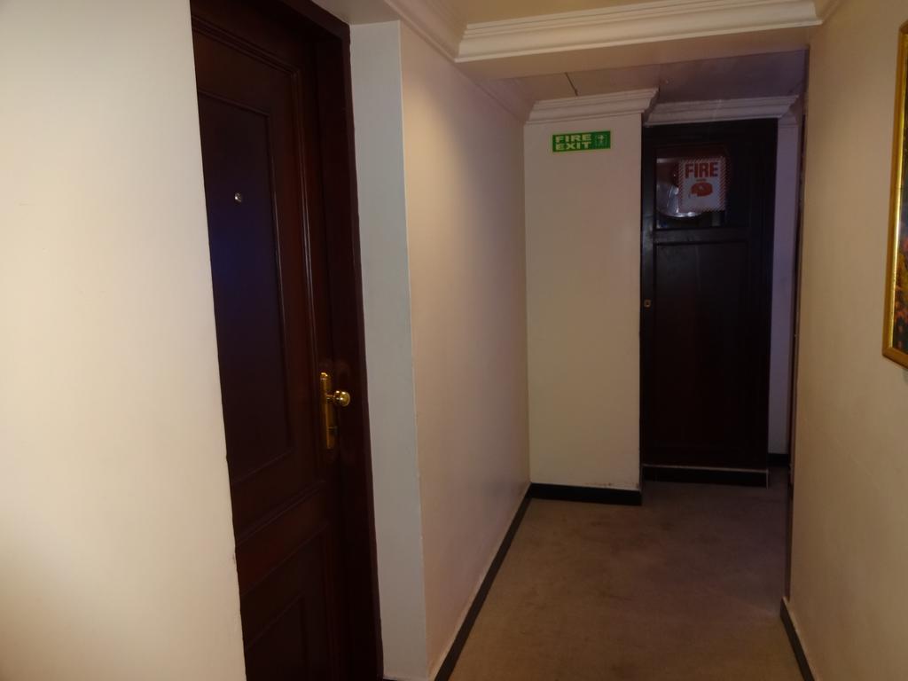Westway Hotel Kozhikode Ngoại thất bức ảnh
