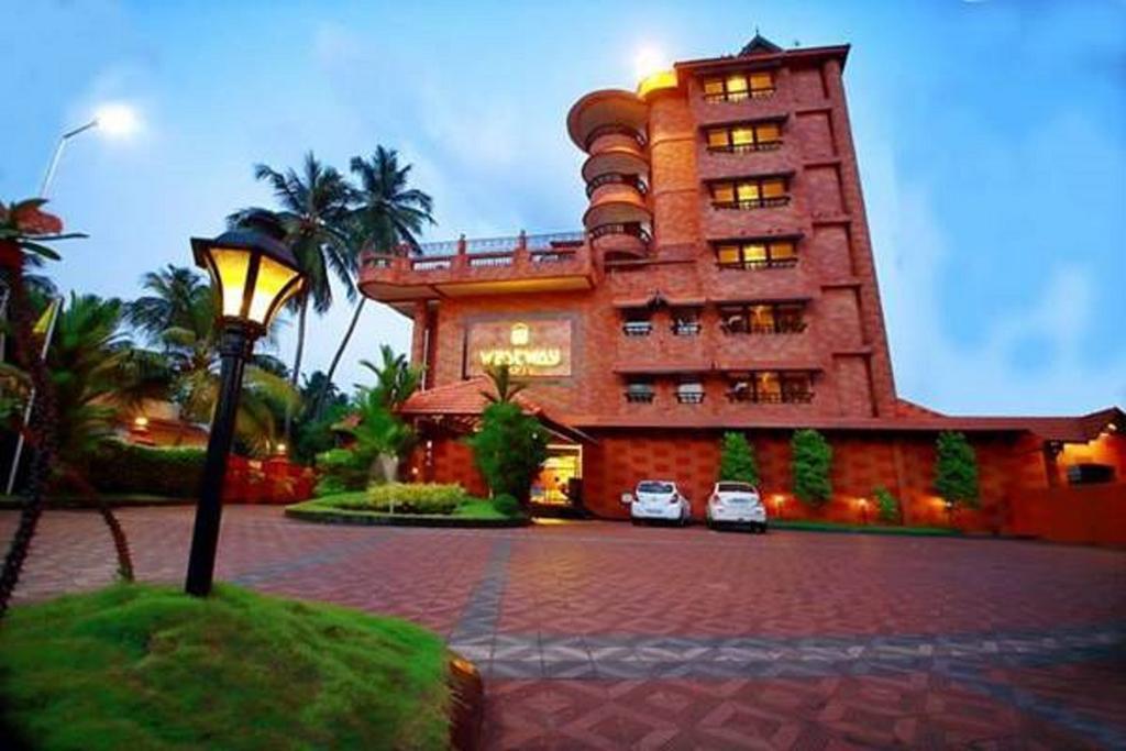 Westway Hotel Kozhikode Ngoại thất bức ảnh