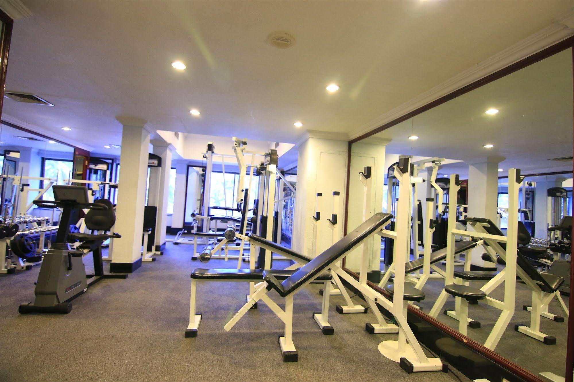 Westway Hotel Kozhikode Ngoại thất bức ảnh