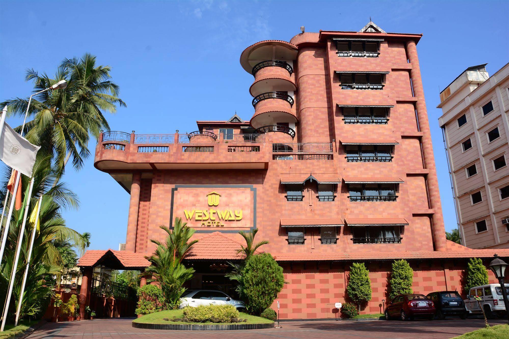 Westway Hotel Kozhikode Ngoại thất bức ảnh