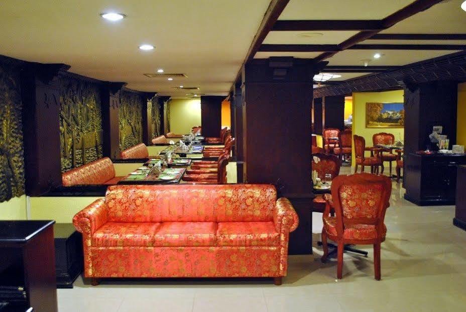 Westway Hotel Kozhikode Ngoại thất bức ảnh
