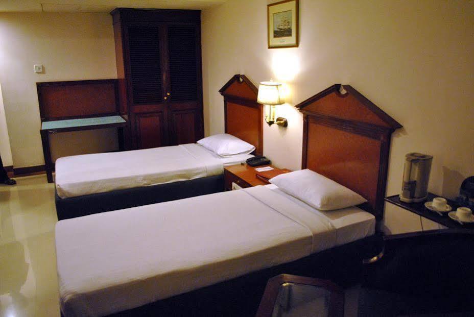 Westway Hotel Kozhikode Ngoại thất bức ảnh